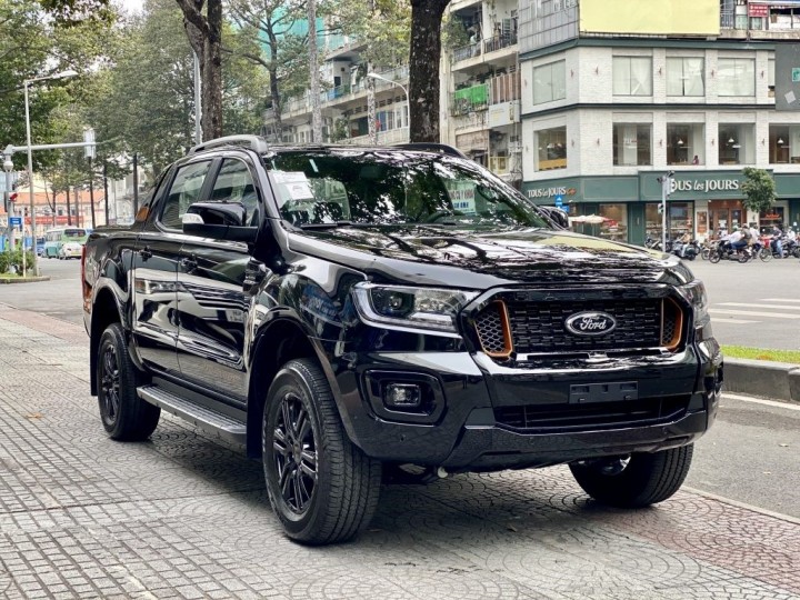 ford-ranger-mau-den