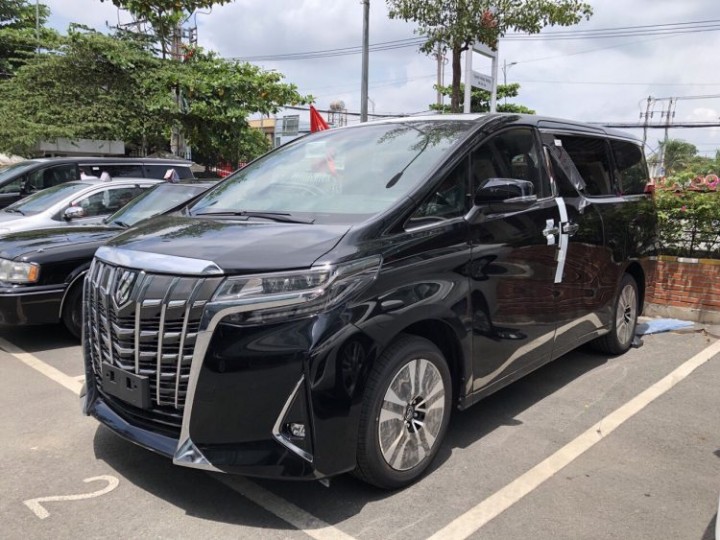 Фотографии toyota alphard