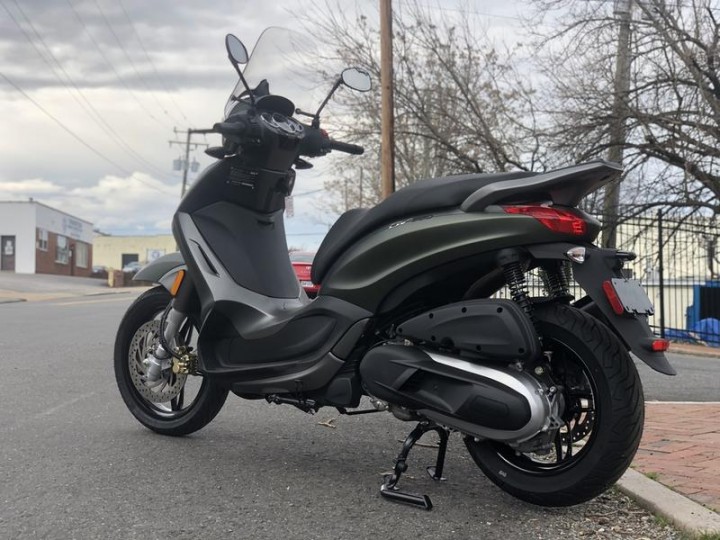 ngoai-that-Piaggio-Beverly
