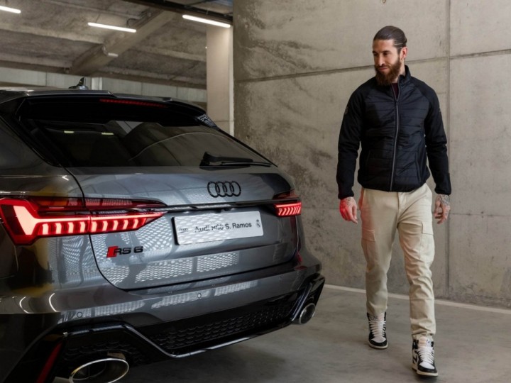 Dan sao FC Real Madrid duoc tang loat xe Audi hang hot