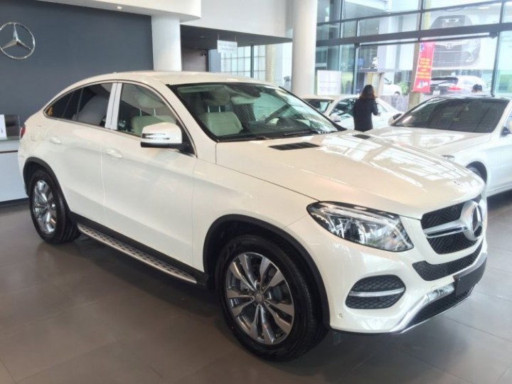 Mercedes-GLE-400-4Matic