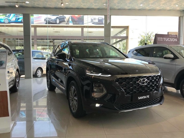 hyundai-santafe-2019-showroom-dai-ly-12
