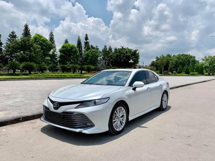 toyota-camry-2.5Q