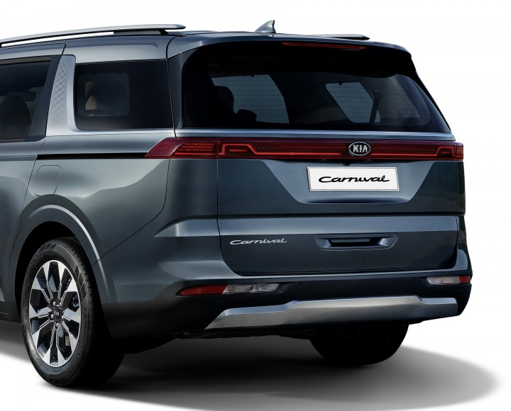 2022-Kia-Carnival-Sedona-MPV-8