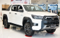 Toyota Hilux 2024 hé lộ 3 phiên bản sắp ra mắt, giá bán chỉ ngang ngửa Ford Ranger
