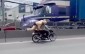 Lời trần tình gây phẫn nộ của tài xế khi cố tình để CSGT bám víu yên xe