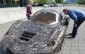 Tuyệt tác siêu xe Ferrari lạ mắt được điêu khắc bằng hàng ngàn bánh răng, bu-lông