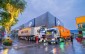 Showroom xe Việt gồng mình chống bão Wipha: Từ thuê container đến cắt cử nhân viên 'trực chiến'