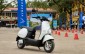 Phụ huynh phân vân: Nên mua xe máy xăng 50cc hay xe máy điện VinFast cho con em đi học?